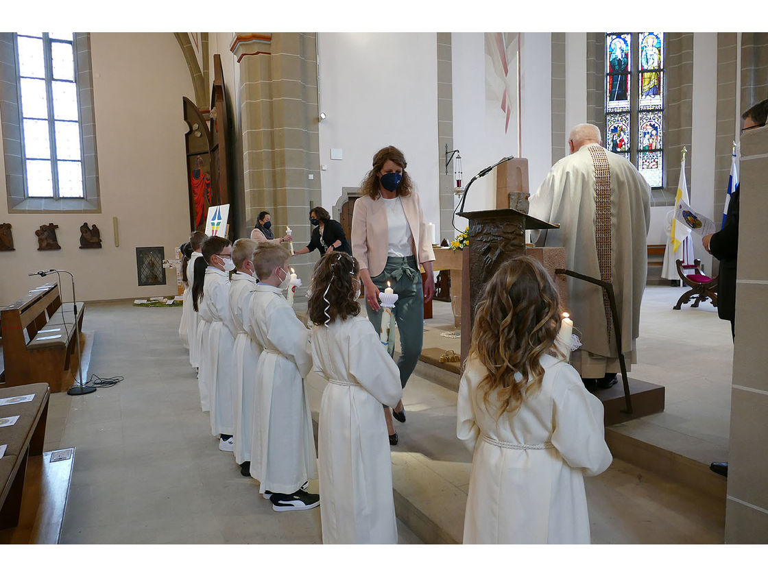 Feier der 1. Heiligen Kommunion in Sankt Crescentius (Foto: Karl-Franz Thiede)